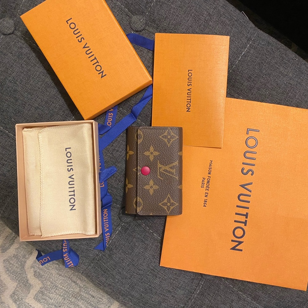 Louis Vuitton brand new in box Fuchsia 6 Key Holder
